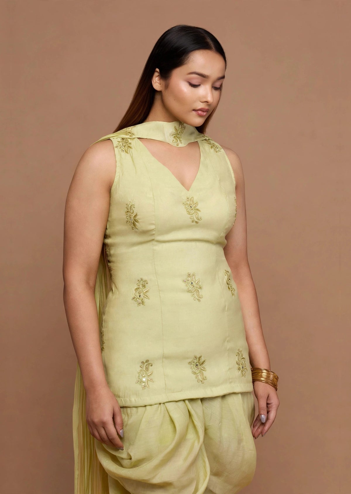 Pistachio Farshi Set