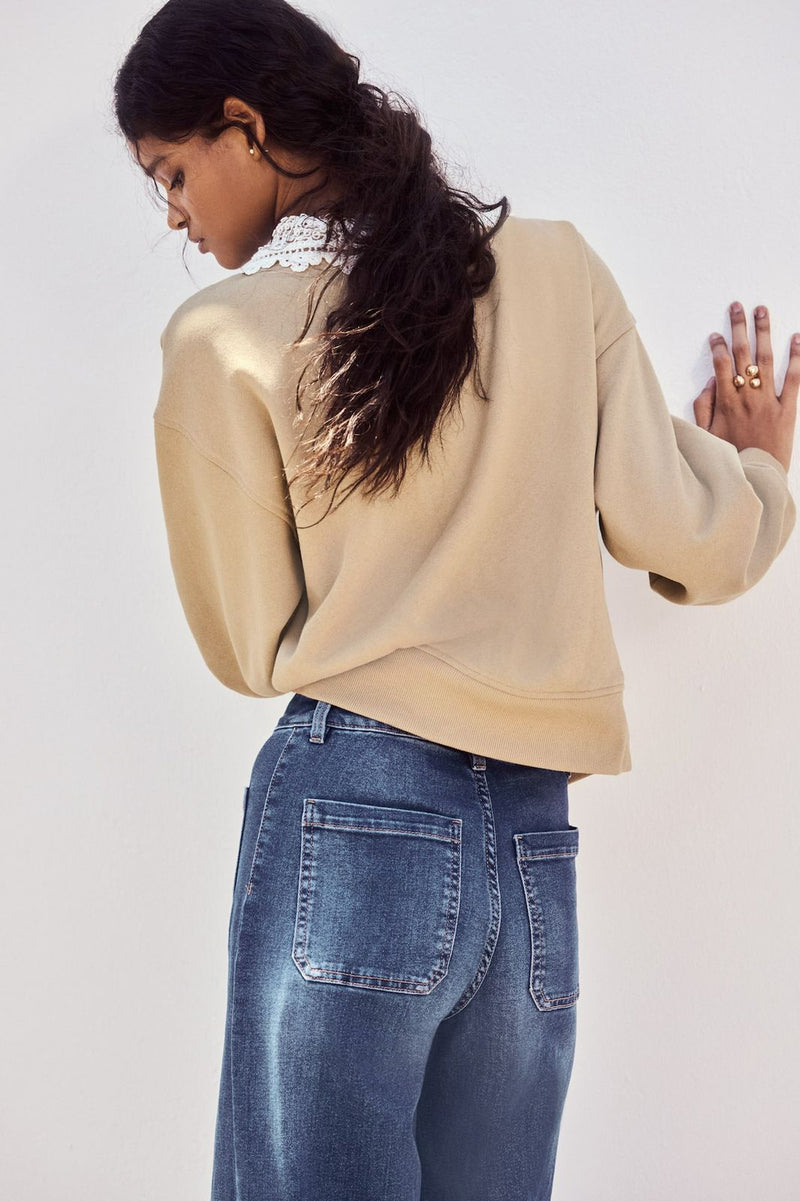Front pocket jeans